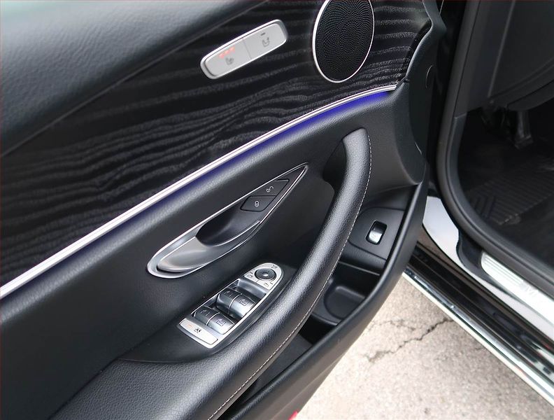 Mercedes-Benz Třídy E (2018) Avantgarde E 300 d - fotka 18 z 23