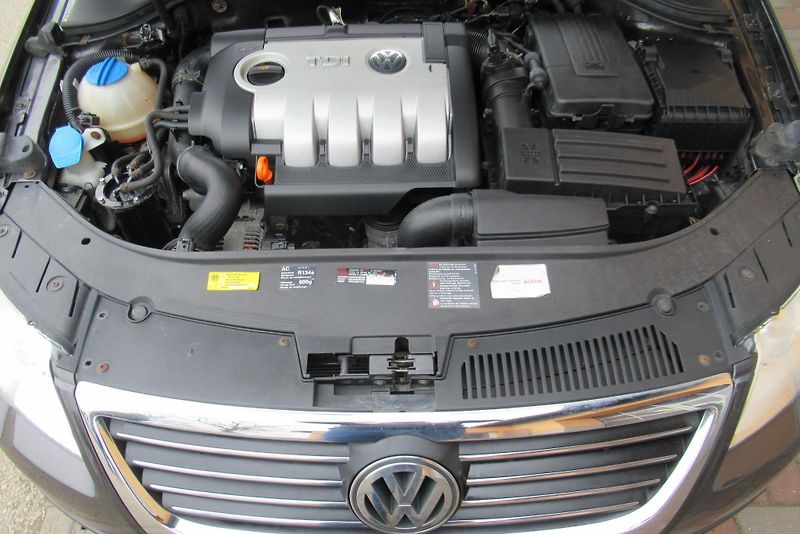 Volkswagen Passat 2.0 TDi AUT. KLIMA TEMPOMAT - fotka 15 z 16