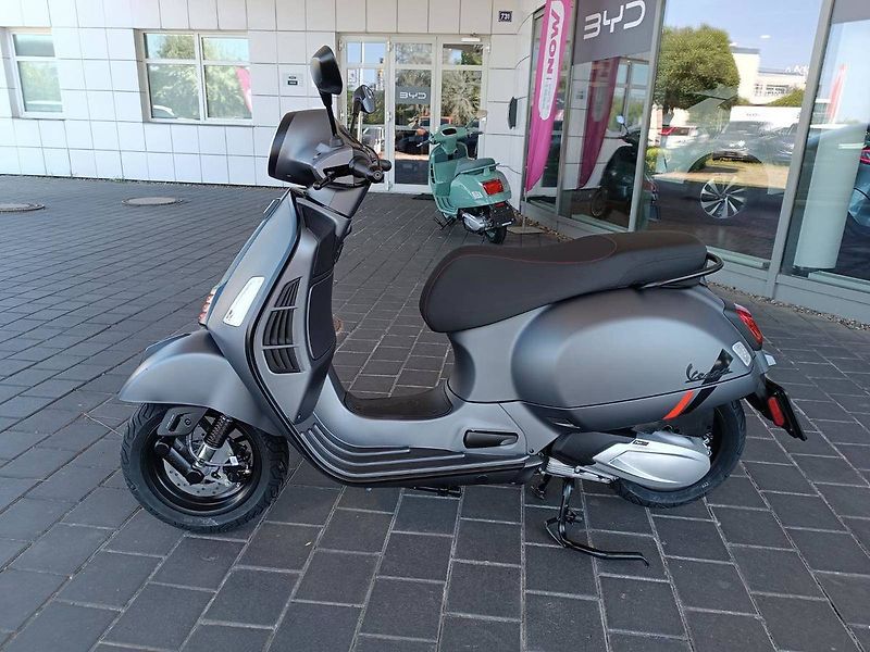 Vespa (2026) GTS 310 Super Sport Grigio Tra - fotka 4 z 14