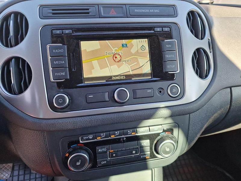 Volkswagen Tiguan 2,0TDI CUP TAŽNÉ  - fotka 13 z 19