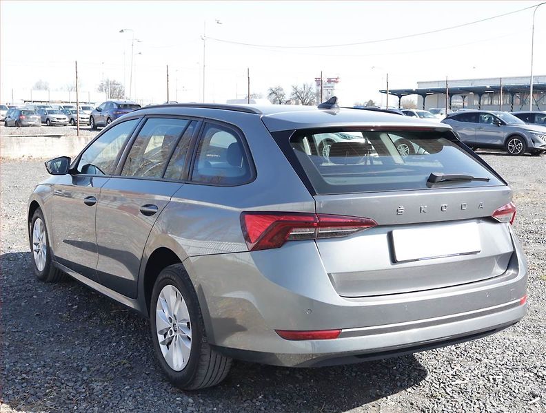 Škoda Octavia (2022) Ambition 2.0 TDI, Automat - fotka 4 z 21
