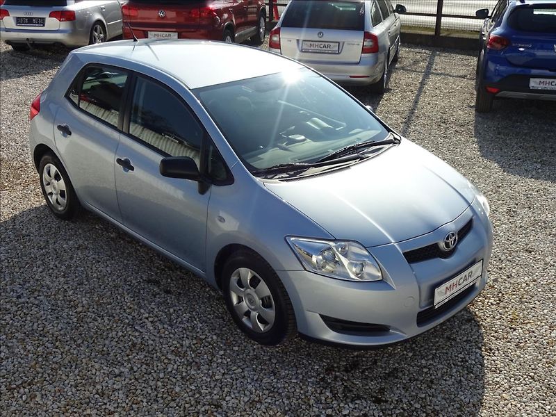 Toyota Auris 1,33 VVTi 74 kW - fotka 1 z 41