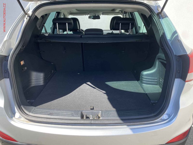 Hyundai ix35 (2012) 1.7 CRDi, ČR, AC, panor - fotka 7 z 18