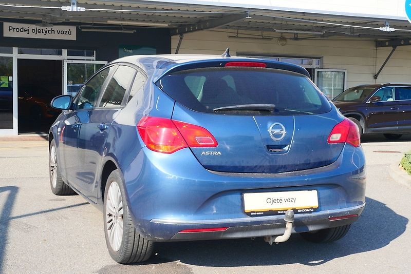 Opel Astra - fotka 4 z 6