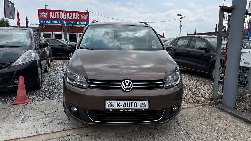 Volkswagen Touran (2012) 1.4TSi 103kW *DSG*Navi*Tažné* - fotka 2 z 23