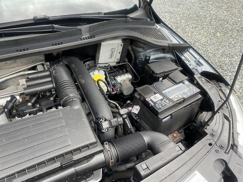 Škoda Rapid 1.2 TSI 81kW -KLIMA -ALU - PDC - fotka 34 z 35