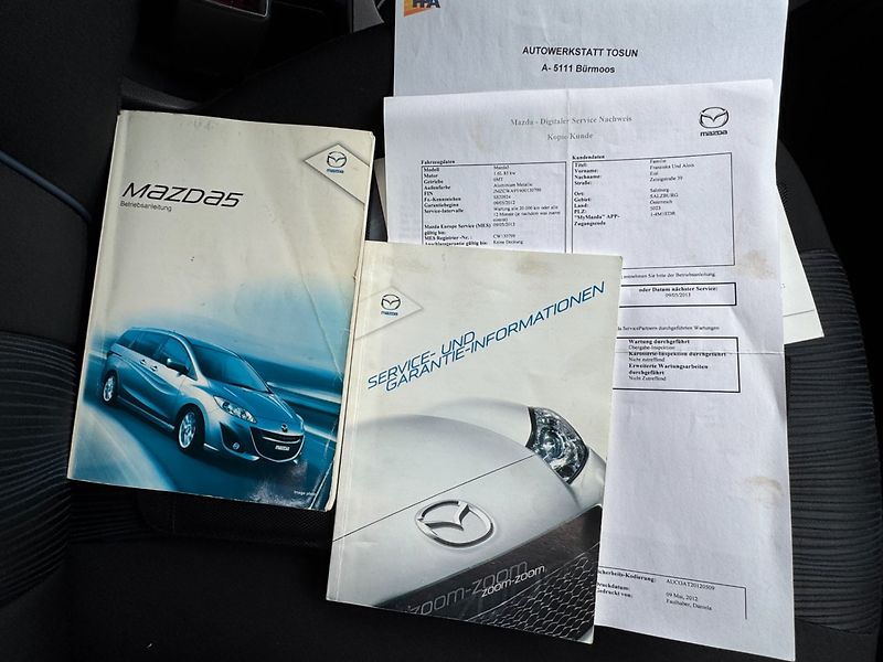 Mazda 5 (2012) 1.6 MZR-CD, 7míst - fotka 32 z 36