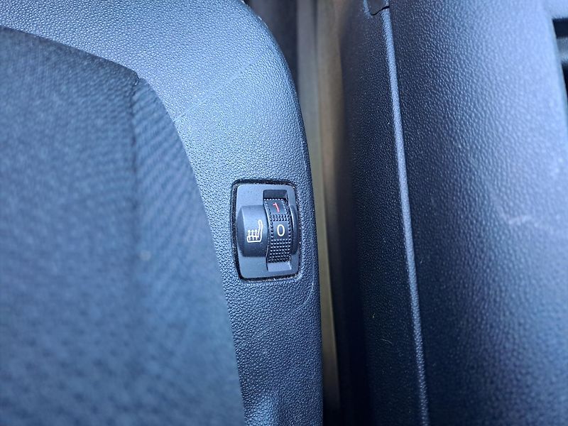 Citroën Grand C4 Picasso 1.6 HDi AUTOMAT, 7 MÍST - fotka 32 z 41