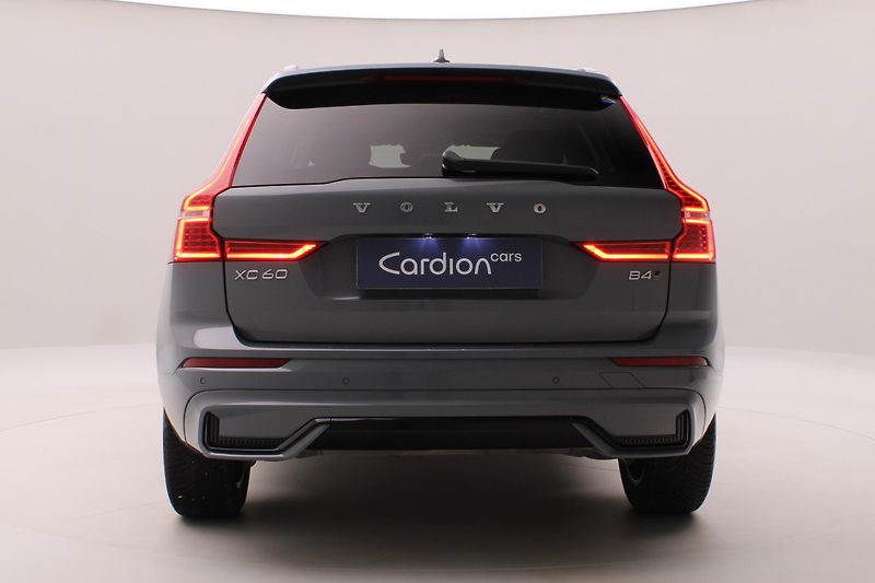 Volvo XC60 B4 AWD DARK PLUS AUT REZERVACE - fotka 11 z 48