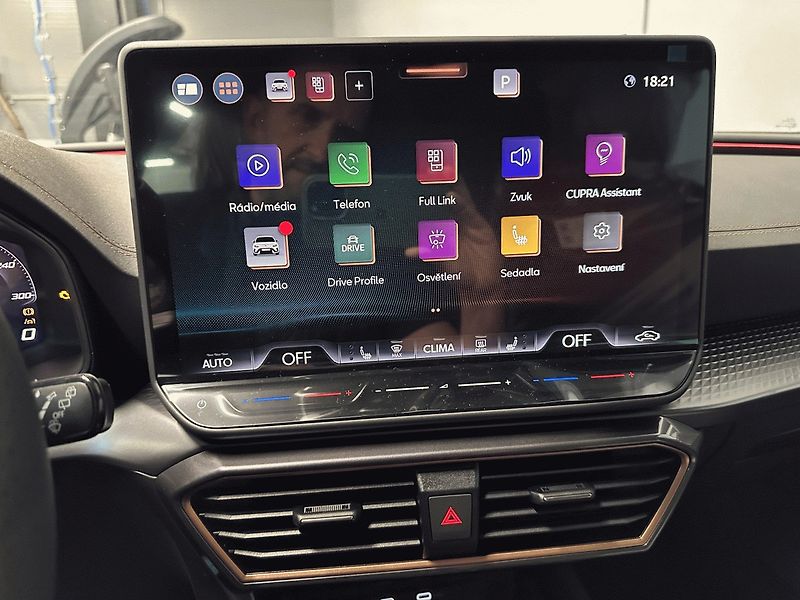 Cupra Leon (2026) SP 2.0 TSI 204k DSG 4WD - fotka 14 z 18
