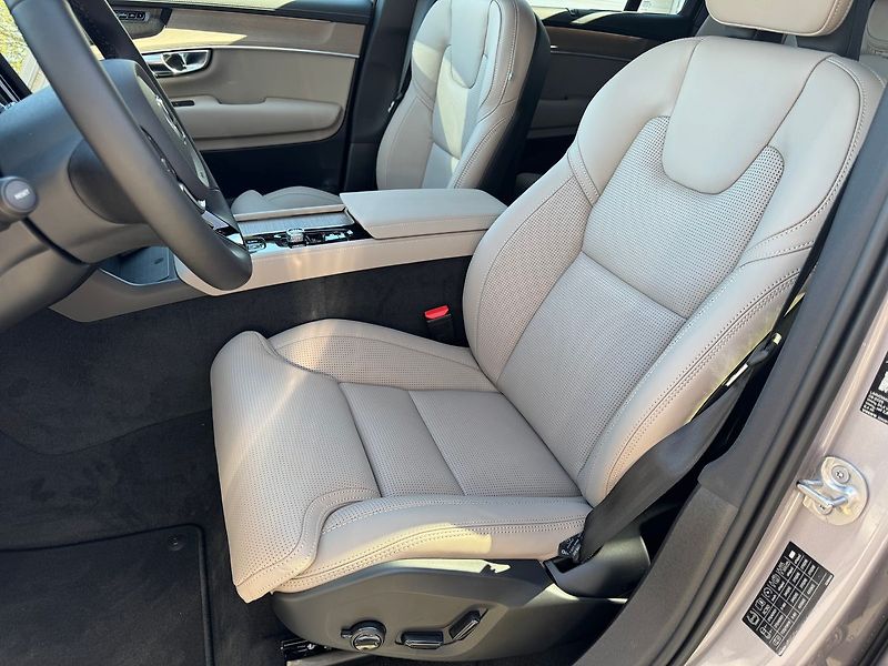 Volvo XC90 PLUS B5, VZDUCH, 360° - fotka 11 z 22
