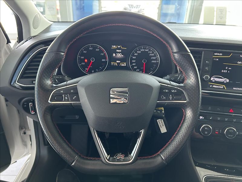 Seat Leon 1,4   TSI FR,92KW,SERVISKA - fotka 12 z 28