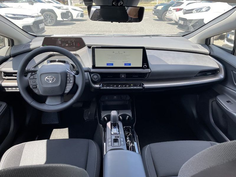 Toyota Prius 2.0 Plug-in Hybrid Prestige - fotka 13 z 30