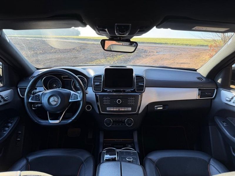 Mercedes-Benz GLE 350d 4MATIC,AMG PAKET,CZ - fotka 20 z 46