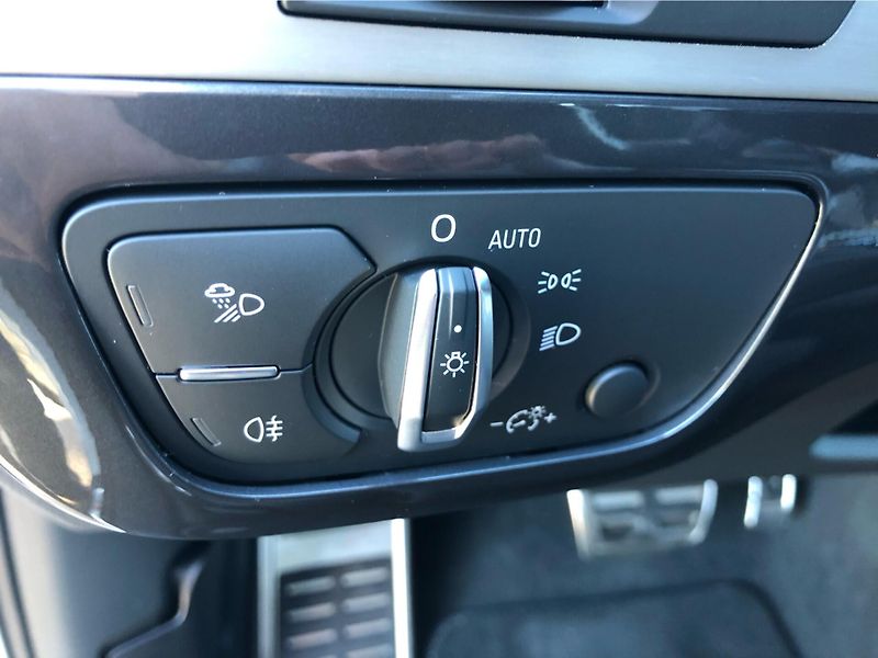 Audi Q7 3.0TDi S-LINE - fotka 16 z 30