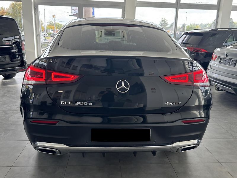 Mercedes-Benz GLE (2022) 300d 4 MATIC AMG  - fotka 6 z 39