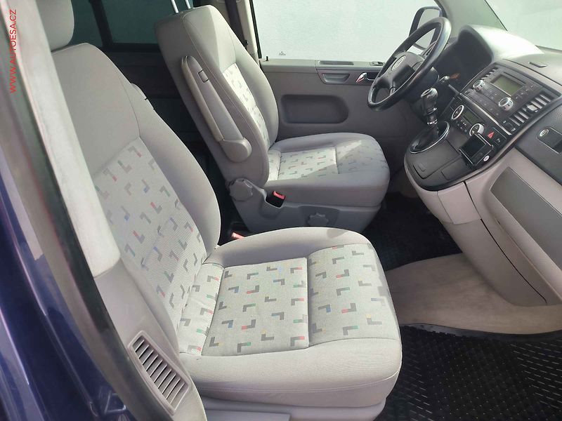 Volkswagen Multivan (2005) 2.5 TDi, Nez.topení - fotka 10 z 18