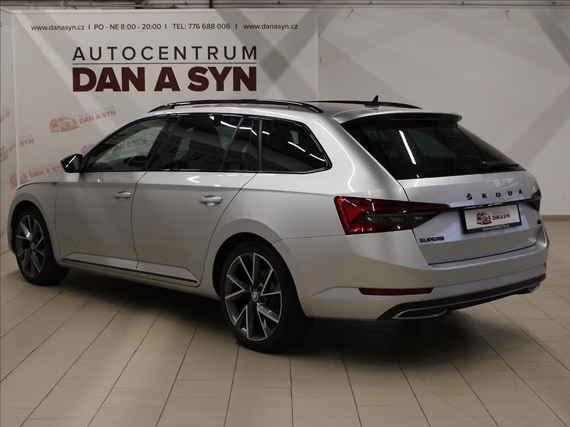 Škoda Superb 1,4 TSI iV DSG Sportline - fotka 6 z 39