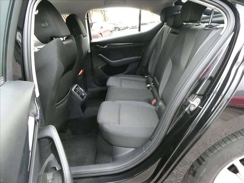 Škoda Octavia 2,0 TDi 110kW serviska,ČR,DPH - fotka 25 z 46