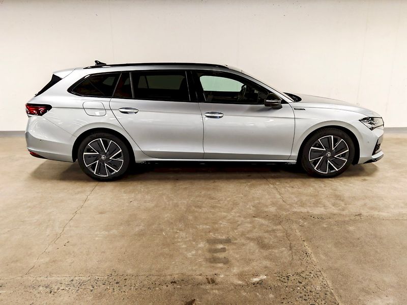 Škoda Superb (2025) Combi 2.0 TSI 195 kW DSG 4x4 S - fotka 30 z 36