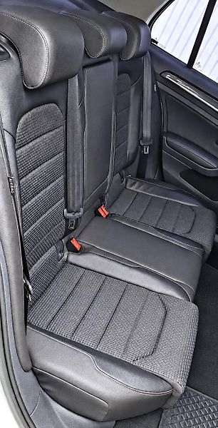 Volkswagen Golf (2013) VII, 1.4 TSI, 103 kW - fotka 14 z 27