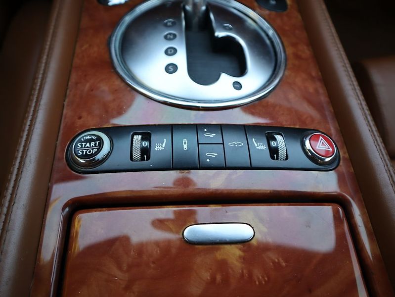 Bentley Continental GT (2004) - fotka 26 z 42