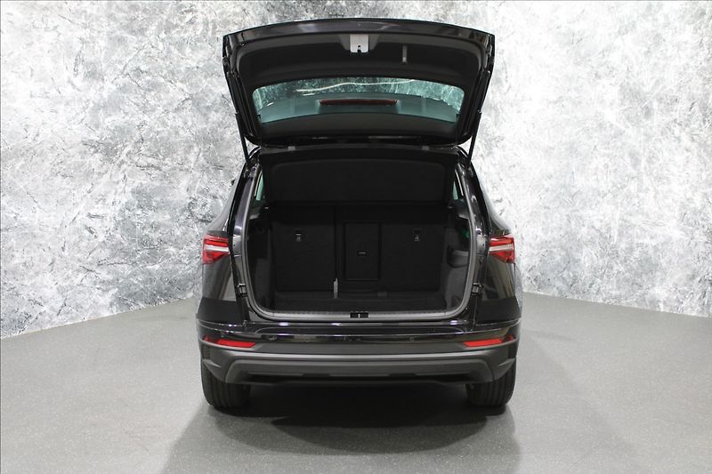 Škoda Karoq 2,0 TDI DSG style 1.maj, CZ - fotka 5 z 33