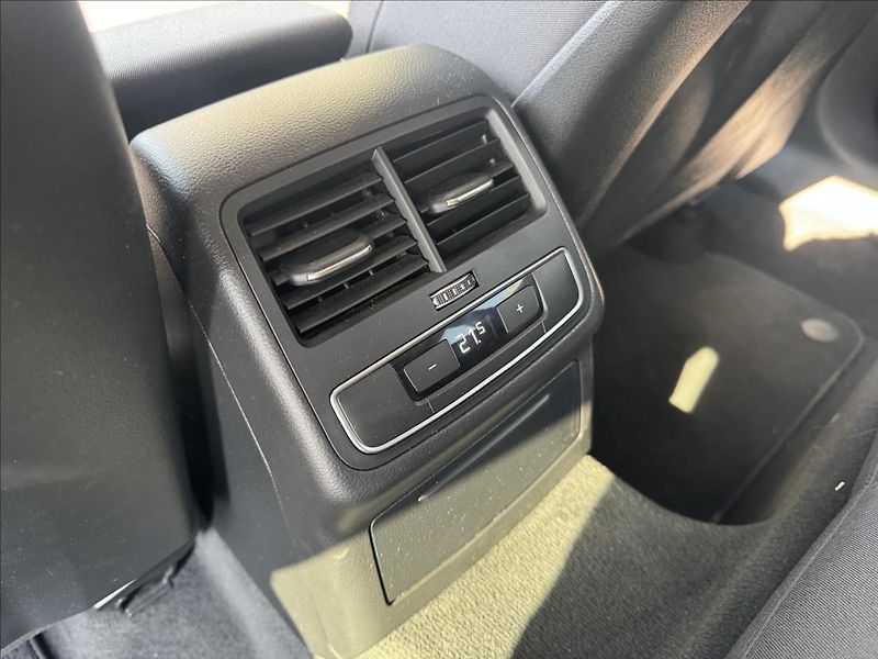 Audi A4 Avant 2,0 TDI,Automat,Led,Kame - fotka 23 z 23
