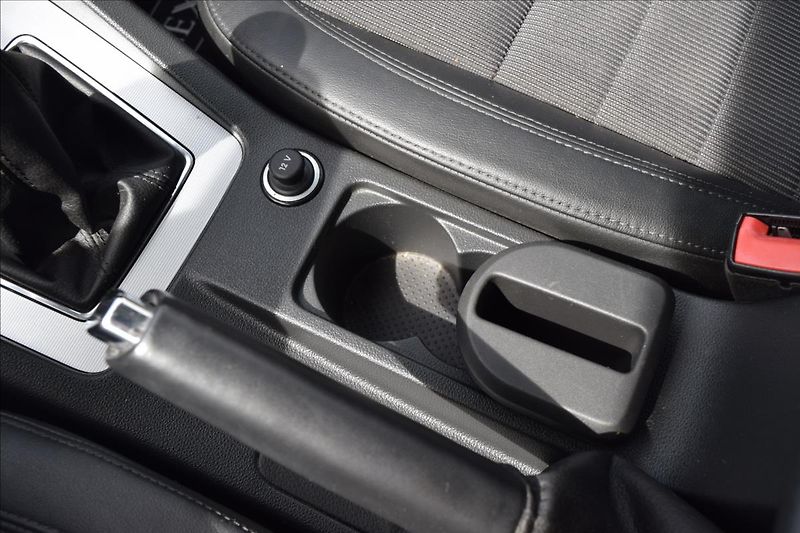 Škoda Octavia 1,4 TSI 110KW NÍZKÉ KM XENONY - fotka 48 z 51