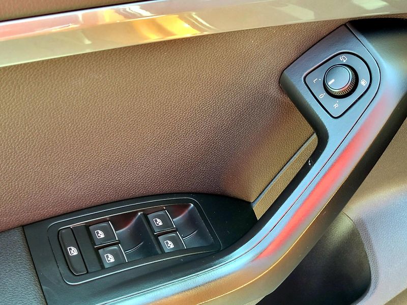 Seat Ateca TDi STYLE CEBIA,LED,KAMERA    - fotka 41 z 44