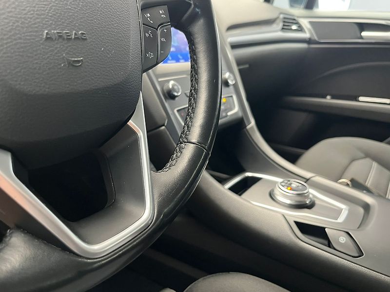 Ford Mondeo 2.0 EB 140 kW Titanium servis - fotka 25 z 56