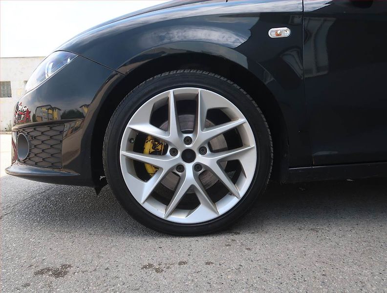 Seat Leon (2010) 2.0 TDI FR, Tempomat - fotka 14 z 16