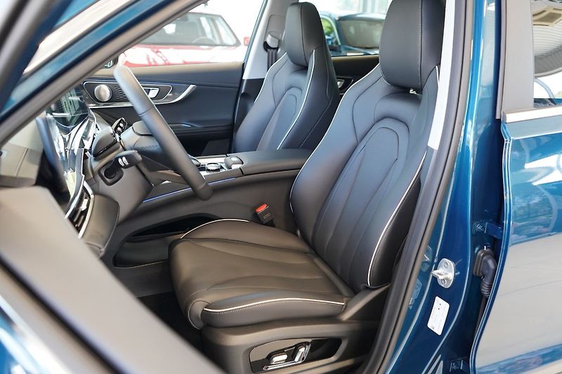 Chery Tiggo 7 PHEV (2026) UNIQUE 1.5 TGDI HEV - fotka 12 z 43