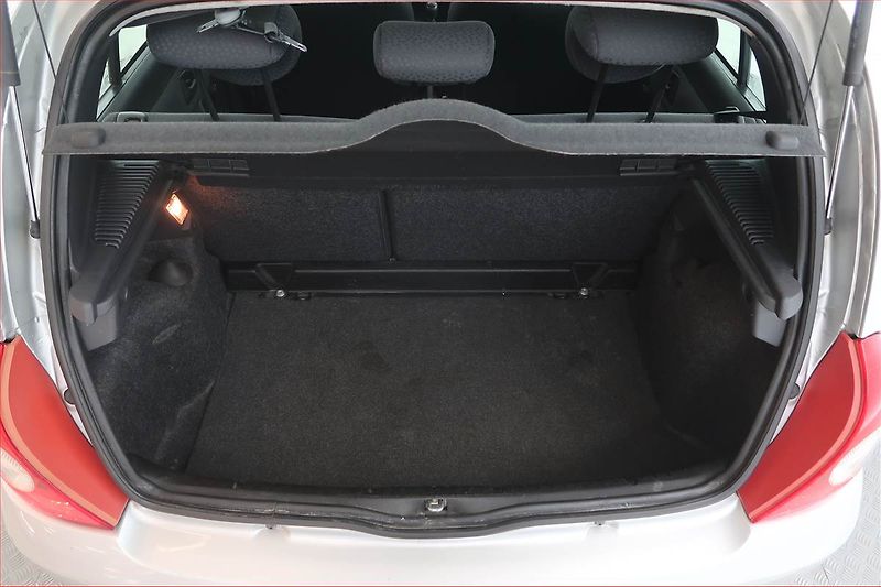Renault Clio (2009) 1.2, po STK, pěkný stav - fotka 13 z 14