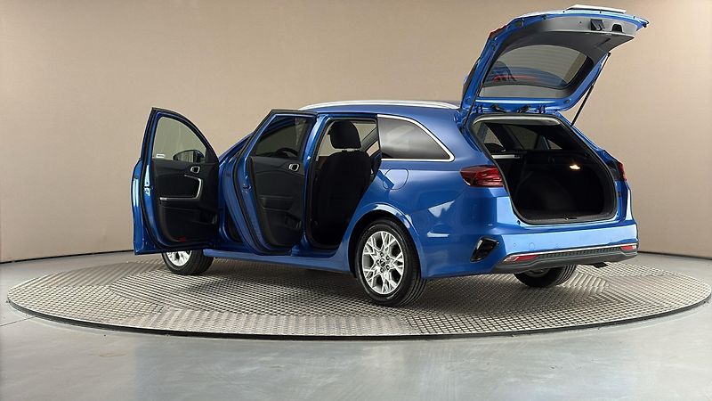 Kia Ceed 1.5 T-GDI Top - fotka 7 z 26