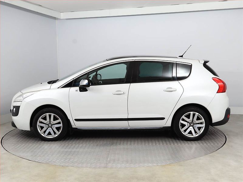 Peugeot 3008 (2012) Hybrid4, 4X4, Automat - fotka 3 z 18