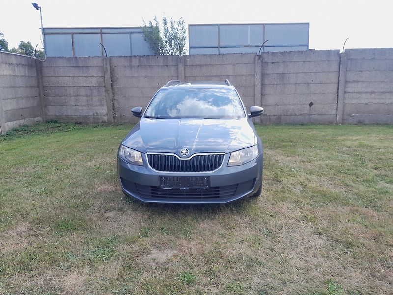 Škoda Octavia (2016) 1,2 TSI Serviska 2x klíč - fotka 2 z 17