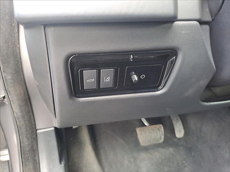 Jaguar XF 2,0 d 132 kW AUT,NAVI,KAMERA - fotka 14 z 21