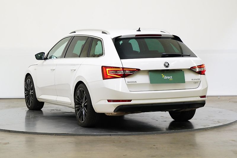 Škoda Superb - fotka 7 z 28