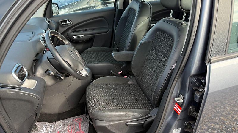 Citroën C3 Picasso (2009) 1.4i 70kW*Exclusive*PDC*Klima* - fotka 9 z 23