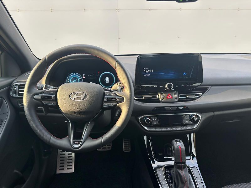 Hyundai i30 1.5 T-GDI MHEV DCT N-Line - fotka 5 z 29