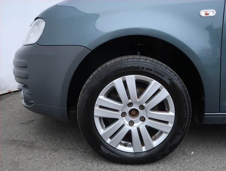 Volkswagen Caddy (2010) 1.9 TDI, 5Míst, 1Maj - fotka 14 z 16