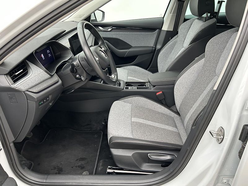 Škoda Octavia 1.5 TSI Top selection - fotka 6 z 29
