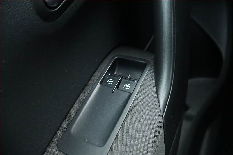 Volkswagen Polo (2013) 1.2 12V, Serv.kniha - fotka 16 z 17