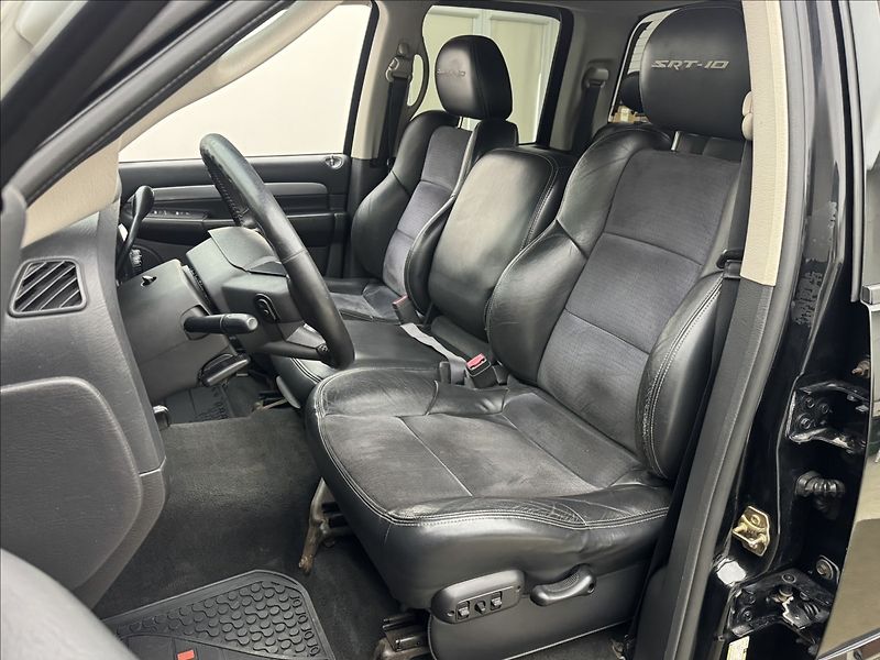Dodge RAM 8,3 1500 SRT10 V10VIPER SERVIS - fotka 26 z 43