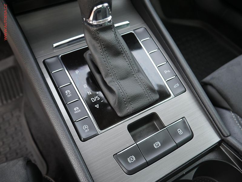 Škoda Superb (2019) 2.0 TSi 4x4, 2.maj,ČR, Scout - fotka 14 z 24