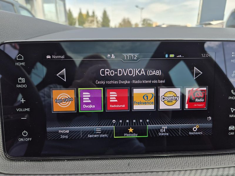 Škoda Scala (2023) 1.5 TSI MONTE CARLO MAN6  - fotka 17 z 35