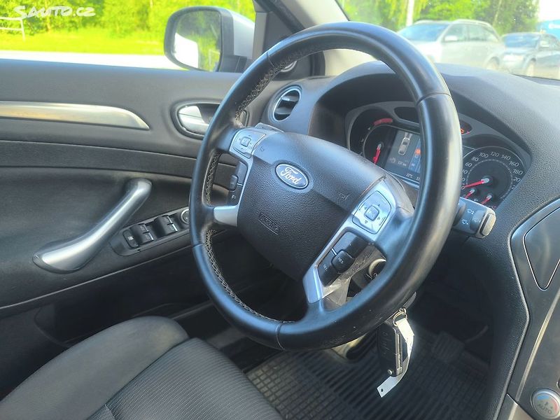 Ford Mondeo 2.0TDCI,KRÁSNÉ,125TKM,1MAJ91L - fotka 12 z 28