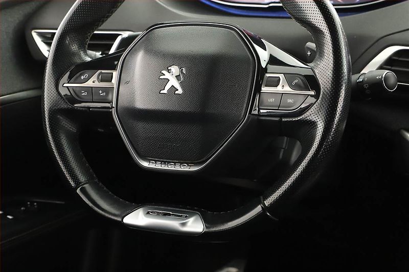 Peugeot 5008 (2019) PureTech 180 - fotka 18 z 21