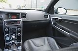 Volvo V60 (2016) 2.4 D6 AWD PHEV 212kW Momentum - náhled 25